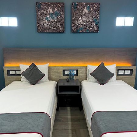 Illusion Xpress I Attraction Hotel Deluxe ปลายาเดลการ์เมน ภายนอก รูปภาพ
