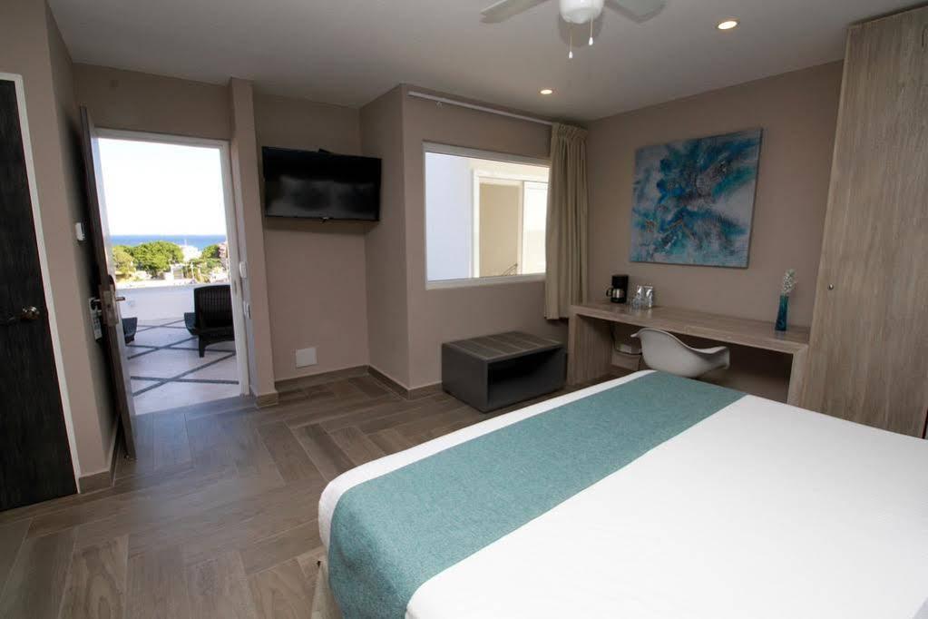 Illusion Xpress I Attraction Hotel Deluxe ปลายาเดลการ์เมน ภายนอก รูปภาพ
