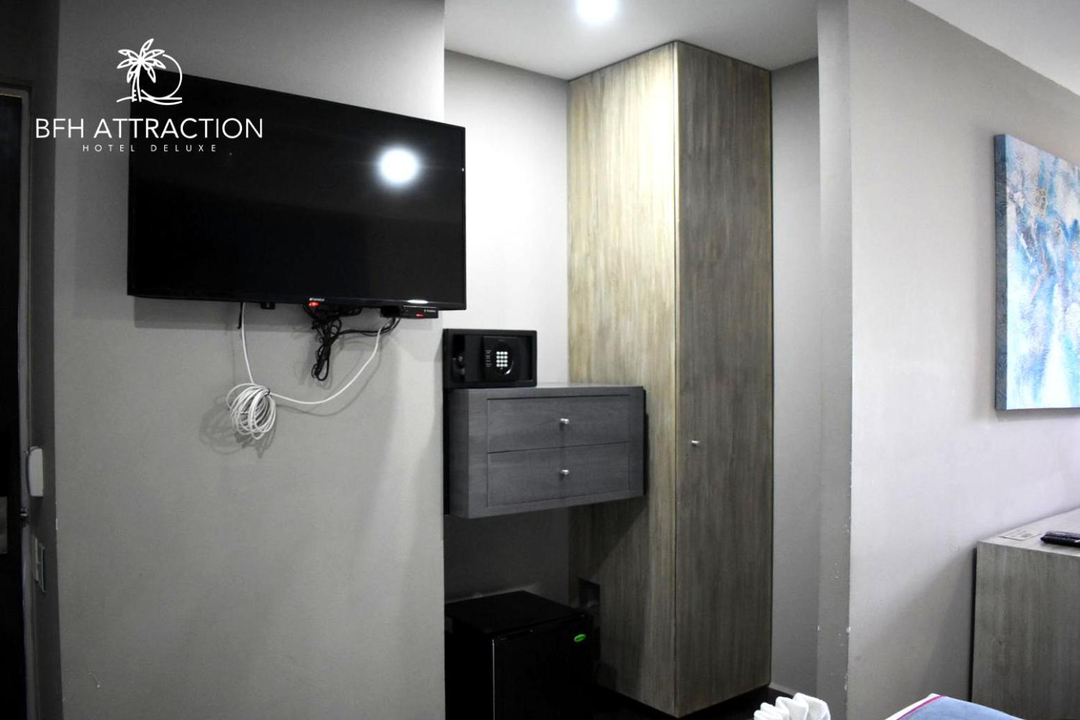 Illusion Xpress I Attraction Hotel Deluxe ปลายาเดลการ์เมน ภายนอก รูปภาพ