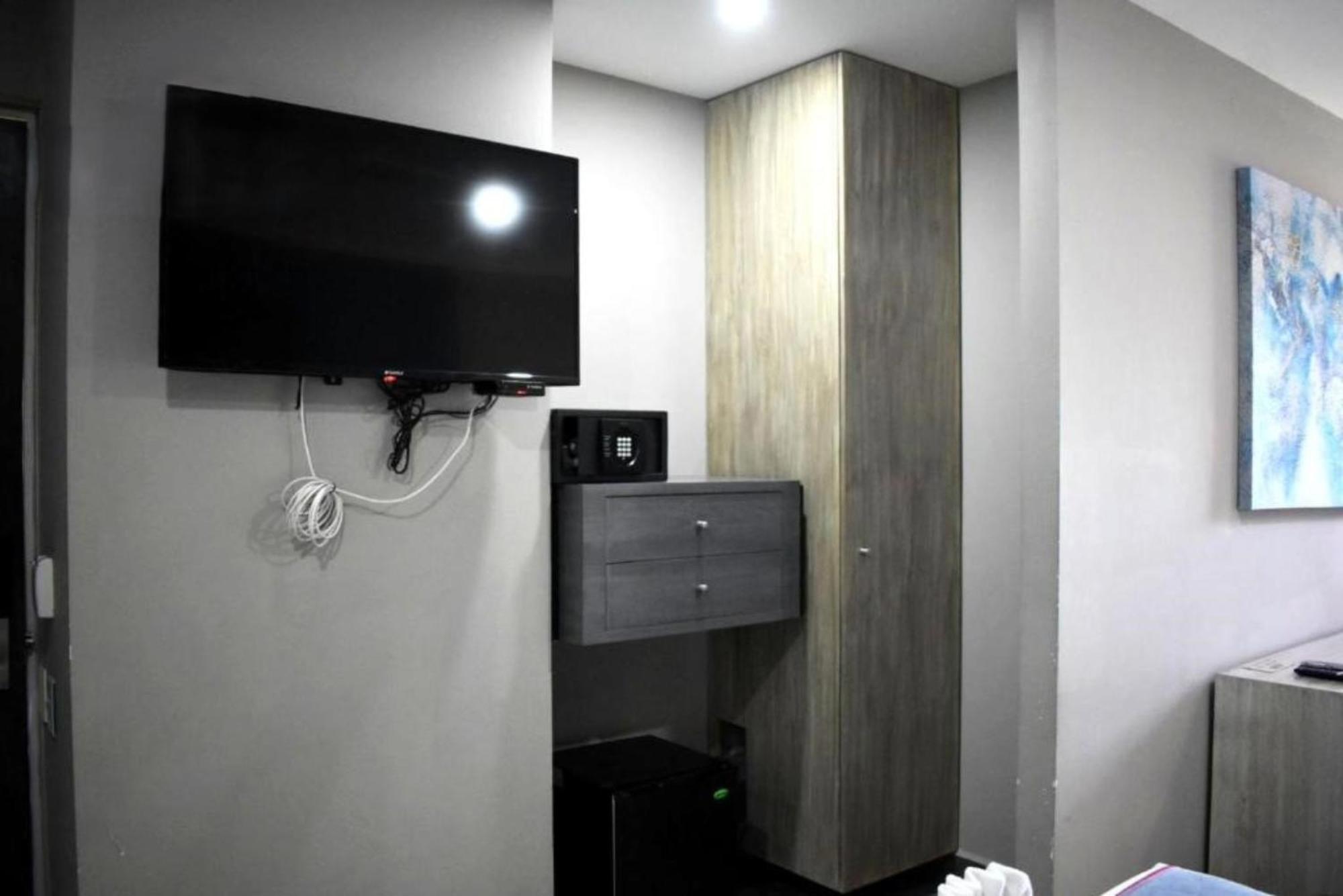 Illusion Xpress I Attraction Hotel Deluxe ปลายาเดลการ์เมน ภายนอก รูปภาพ